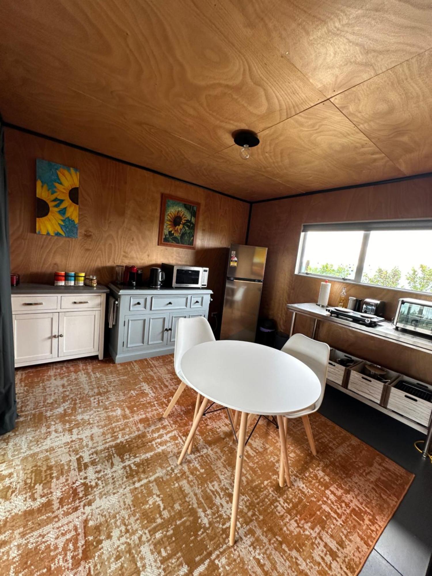 The Shed With A View Apartment Mahana ภายนอก รูปภาพ